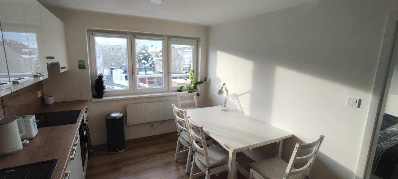 Apartman Pod Jestedem Apartment ลิเบอเรซ ภายนอก รูปภาพ